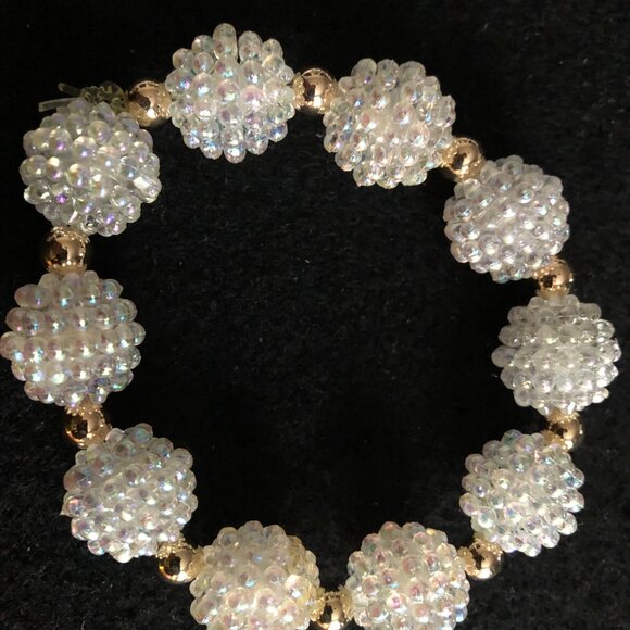 Handmade 19" necklace and elastic bracelet set with white vintage beads - Picture 4 of 4